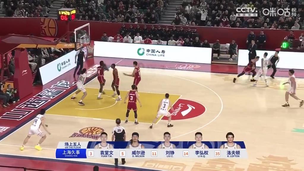 這就是NBA扣籃王的身體素質(zhì)！迪亞洛正面強(qiáng)行大帽DJ-威爾遜